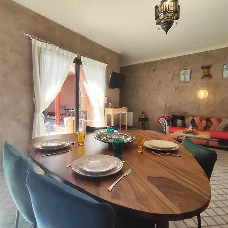 Taza, 1 Couple Only Au Village Naturiste Apartamento